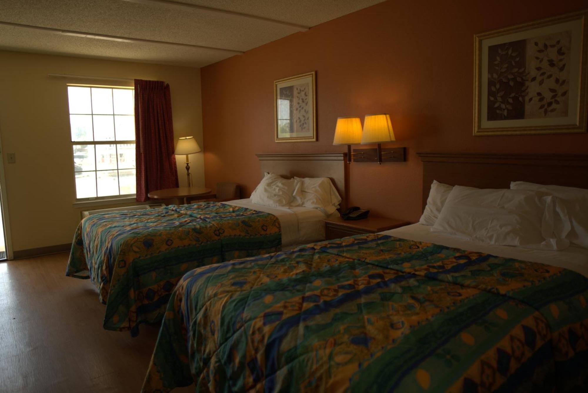 Key West Inn - Chatsworth מראה חיצוני תמונה