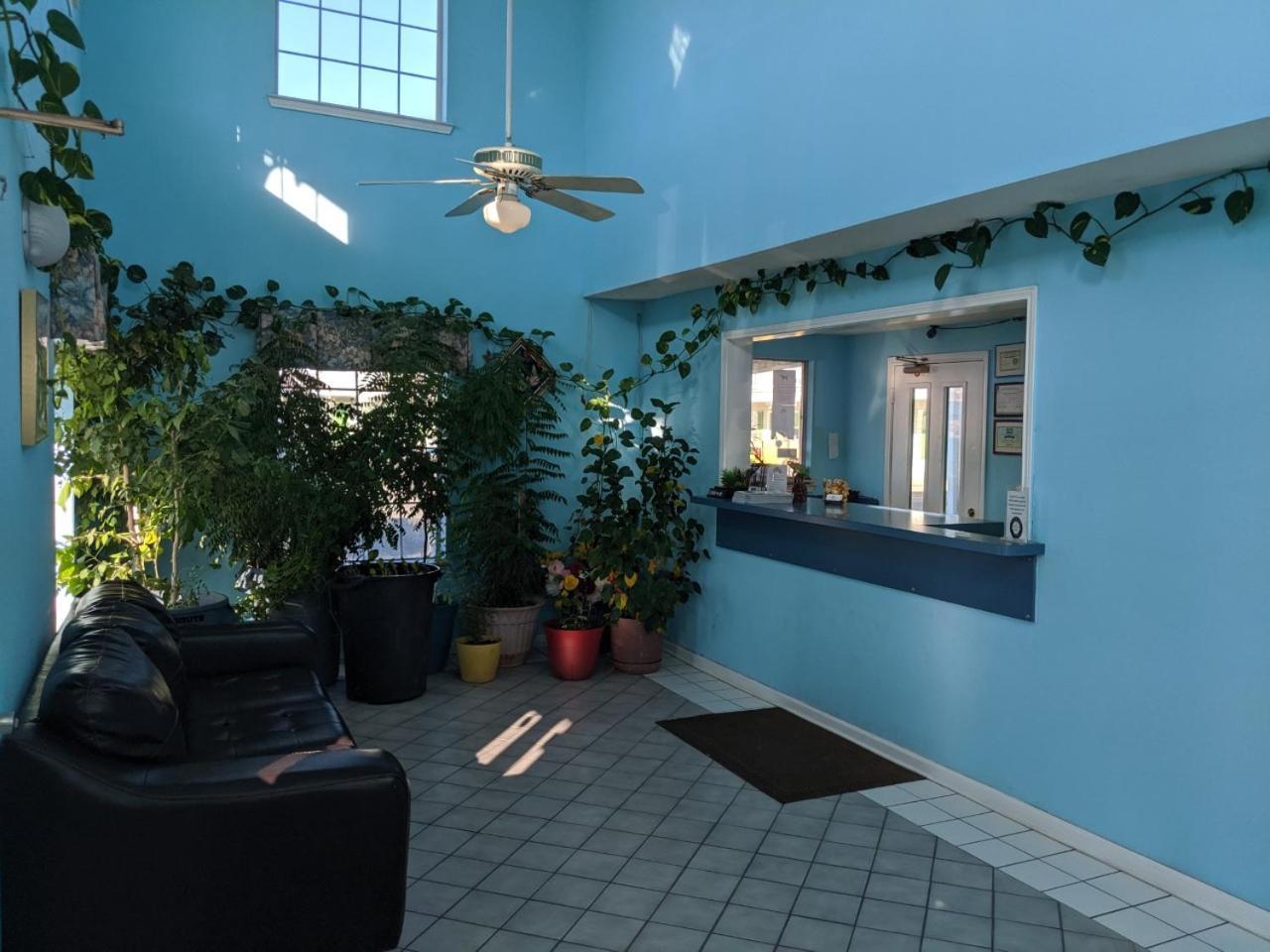 Key West Inn - Chatsworth מראה חיצוני תמונה